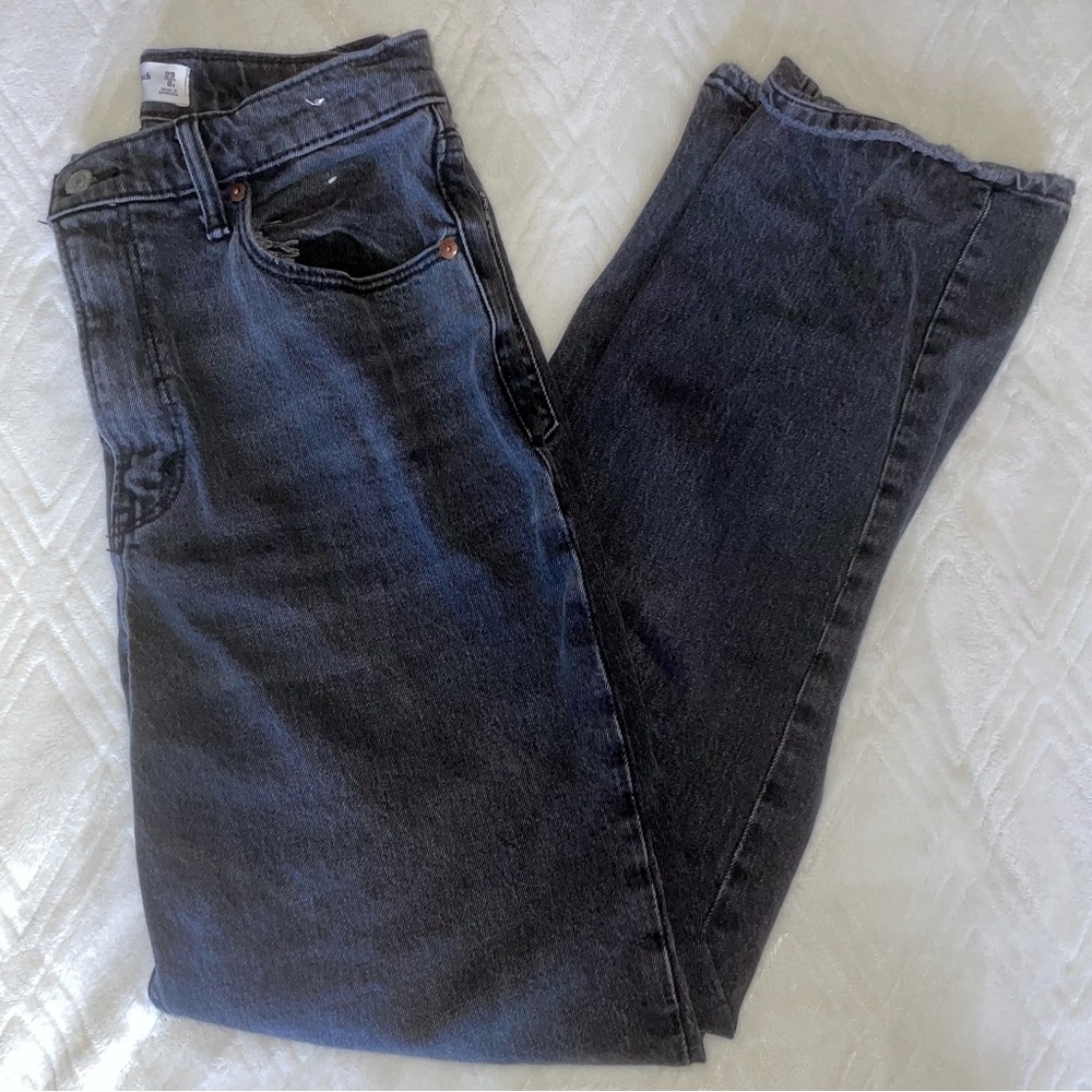Abercrombie 90s Straight Ultra High Rise